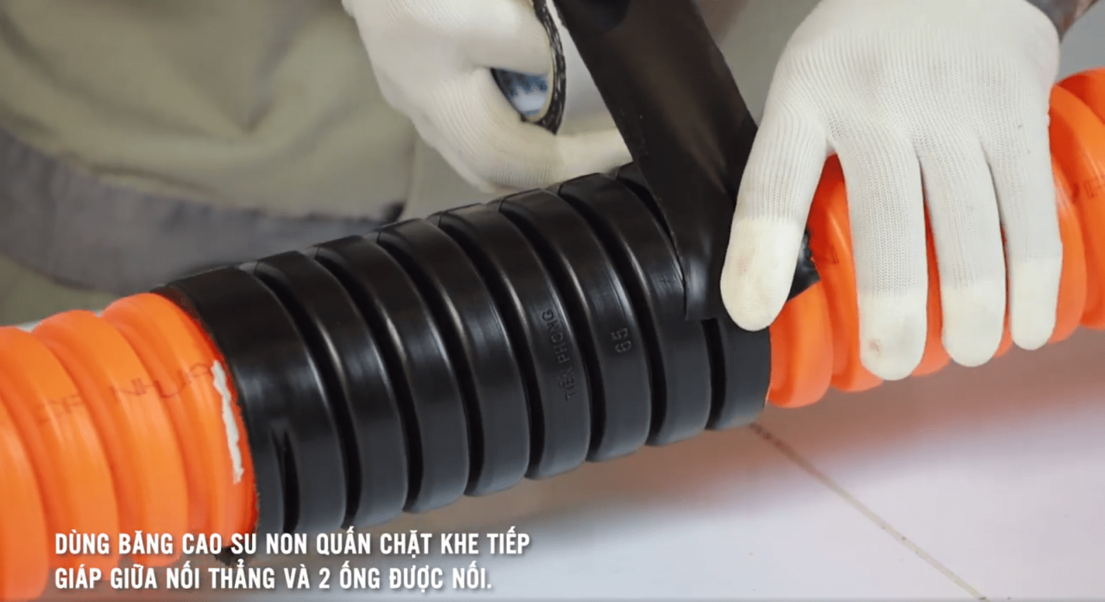 Nối ống nhựa xoắn HDPE bằng phương pháp dán keo